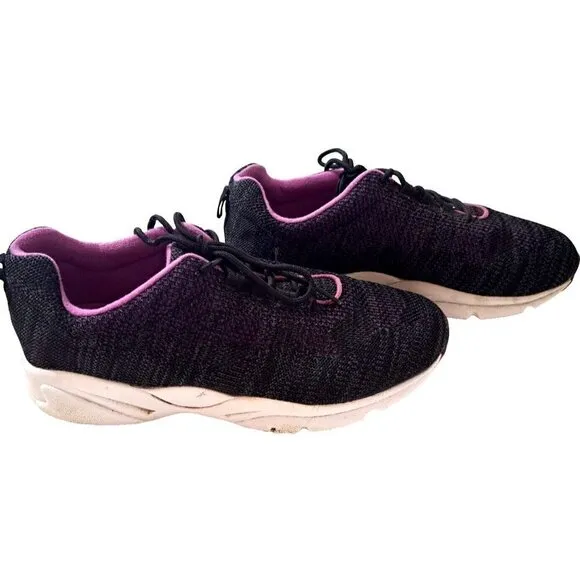 Propet Stability Fly Women's 11 EEEE Black Berry Low Cut Sneakers