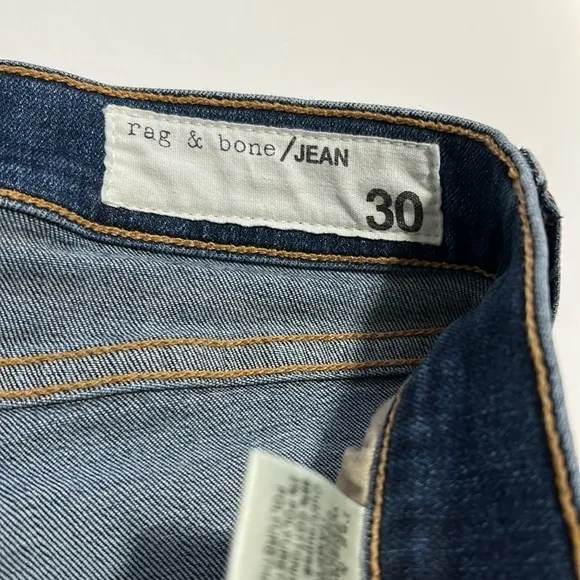 Rag &amp; Bone Capri Denim Jeans in Hampton Ripped Hem Mid Rise Sz 30