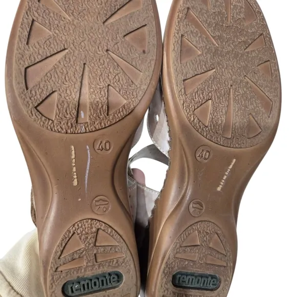 Remonte Tan Laser Cut Leather Square Toe Mary Jane Flats 8.5