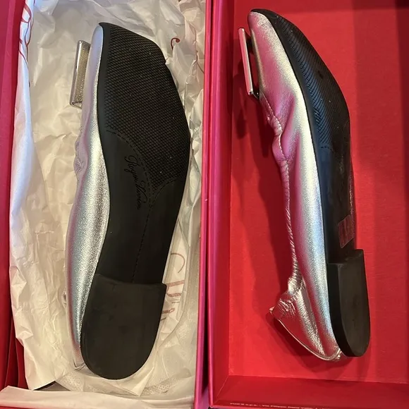 Roger Vivier silver metallic ballet flats 37.5