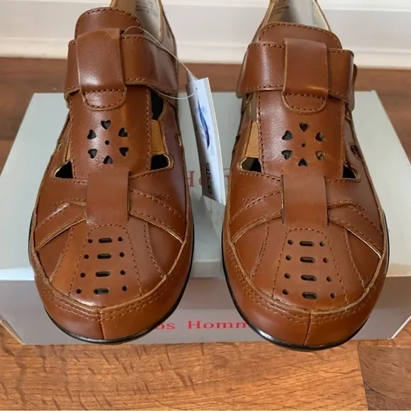 ROS HOMMERSON Tan LEATHER Mary Jane Closed Toe Slip-On Loafers 6 M NEW