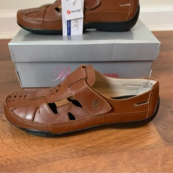 ROS HOMMERSON Tan LEATHER Mary Jane Closed Toe Slip-On Loafers 6 M NEW