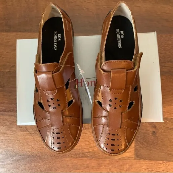 ROS HOMMERSON Tan LEATHER Mary Jane Closed Toe Slip-On Loafers 6 M NEW