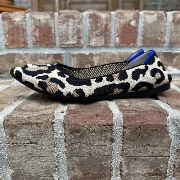 Rothy’s The Point II Washable Flats in Desert Cat Animal Print, Size 7