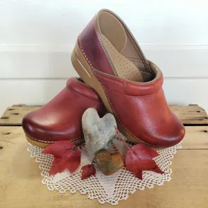 Rustic Red Dansko Honey Pro Honey Clog Burnished Distressed Waxy Boho 10.5-11