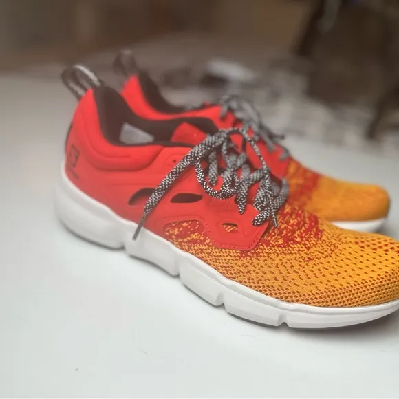 Salomon Men’s Predict Soc 2 Sneakers,Autumn Gogi Berry (Coralish/Yellow) 9.5 NWT