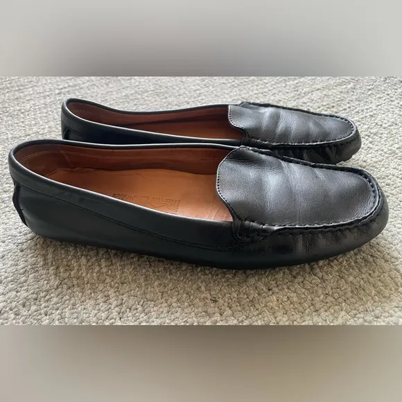 SALVATORE FERRAGAMO Women’s Black Leather Loafers