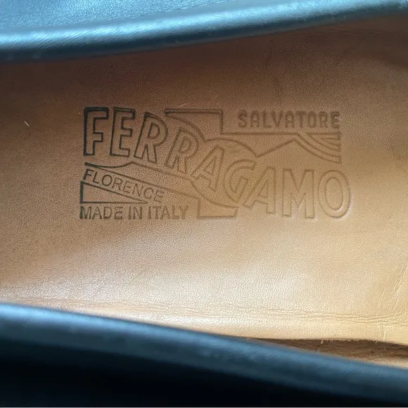 SALVATORE FERRAGAMO Women’s Black Leather Loafers