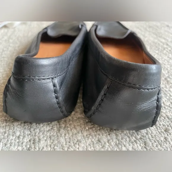 SALVATORE FERRAGAMO Women’s Black Leather Loafers