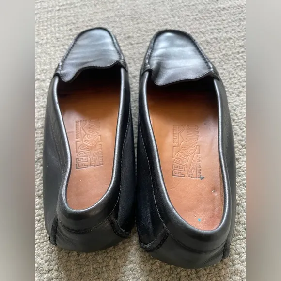 SALVATORE FERRAGAMO Women’s Black Leather Loafers