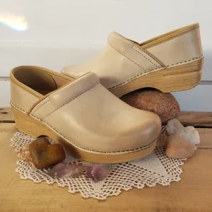 Sand Dansko Pro Honey Clog Burnished Distress Boho Cottage Coastal Festive 5.5-6