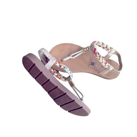 Sandal flats