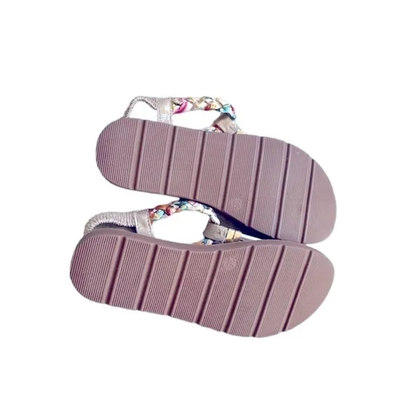 Sandal flats