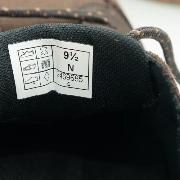 SAS. Boulder Lace Up Sneaker. 9.5 Narrow Width.