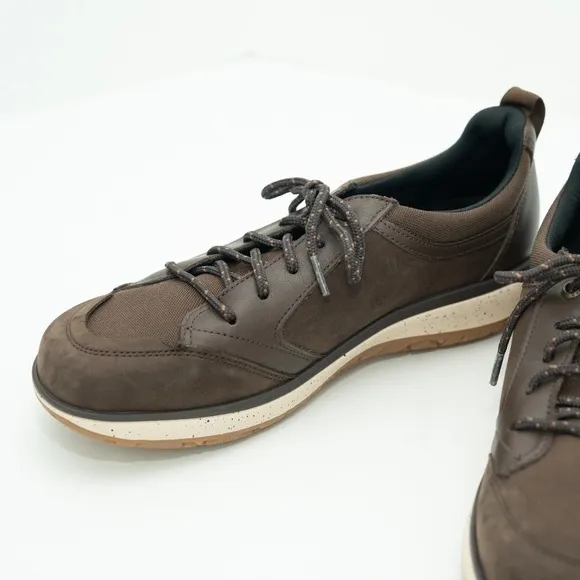 SAS. Boulder Lace Up Sneaker. 9.5 Narrow Width.