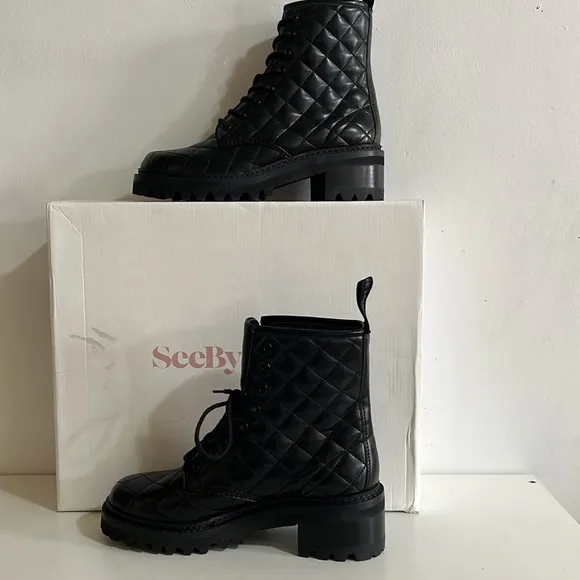 See by Chloe Jodie Diamond-Quilted Leather Lace-Up Boots Size 6.5 msrp $550.00
