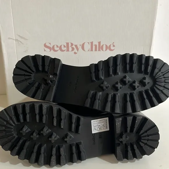 See by Chloe Jodie Diamond-Quilted Leather Lace-Up Boots Size 6.5 msrp $550.00
