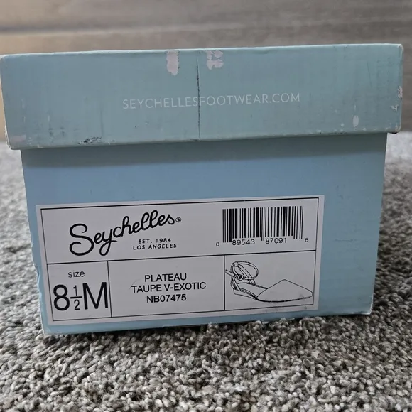 Seychelles What A Girl Wants Flat Snakeskin Texture NEW size 8.5