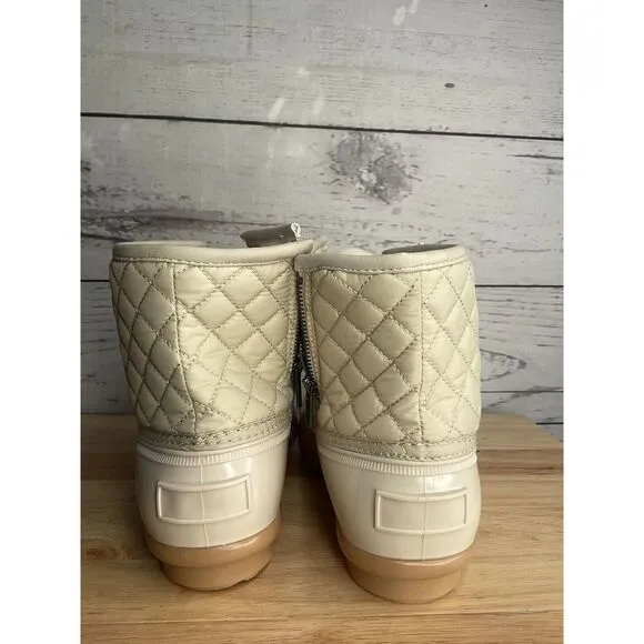 So Rain Boots Womens Size 9,5 M Gulf Quilted Zip-Up &amp; Laced Ivory Duck Boots