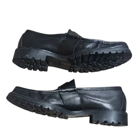 SOLD GUCCI Lug Sole Logo Embossed Loafers