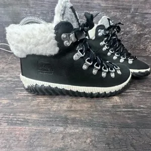 Sorel Black Winter &amp; Rain Boots with Faux Fur Womens 6.5