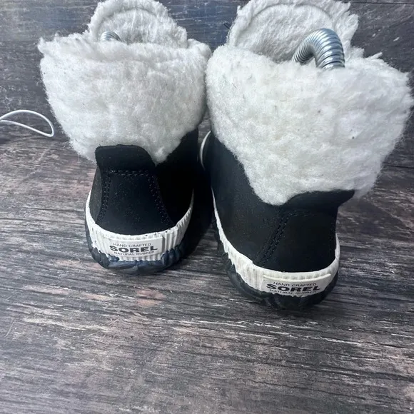 Sorel Black Winter &amp; Rain Boots with Faux Fur Womens 6.5
