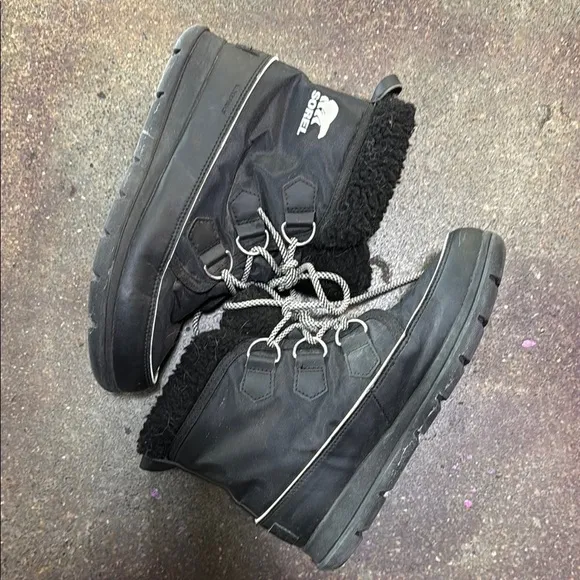 Sorel Black Winter &amp; Rain Boots with Plush Lining and Sturdy Sole