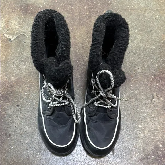 Sorel Black Winter &amp; Rain Boots with Plush Lining and Sturdy Sole