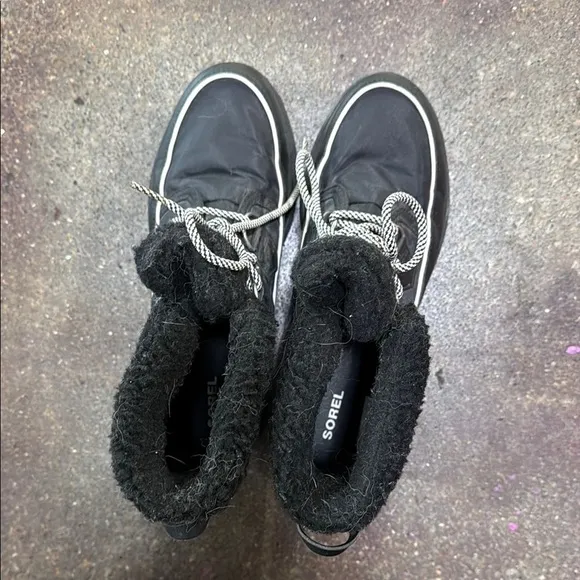 Sorel Black Winter &amp; Rain Boots with Plush Lining and Sturdy Sole