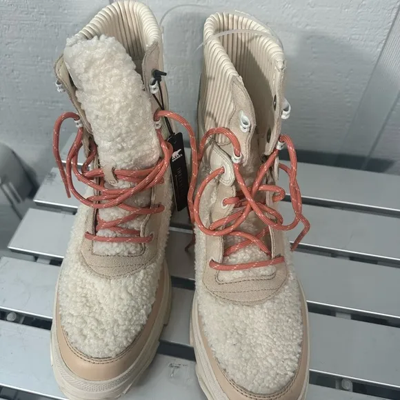 SOREL Brex Cozy Lace Up Womens Boots Size 10 NWOT