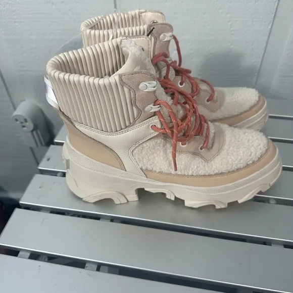 SOREL Brex Cozy Lace Up Womens Boots Size 10 NWOT