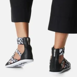 Sorel Ella II Ankle Strap Sandals Leather Flats White &amp; Black Print Size 7 NEW