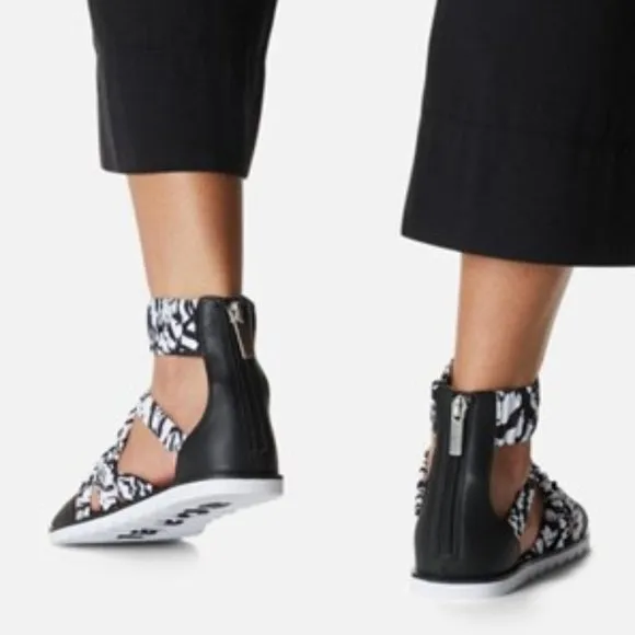 Sorel Ella II Ankle Strap Sandals Leather Flats White &amp; Black Print Size 7.5 NEW