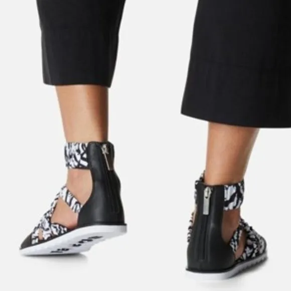 Sorel Ella II Ankle Strap Sandals Leather Flats White &amp; Black Print Size 8 NEW