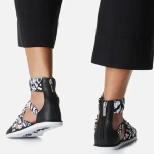 Sorel Ella II Ankle Strap Sandals Leather Flats White &amp; Black Print Size 8.5 NEW