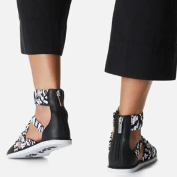 Sorel Ella II Ankle Strap Sandals Leather Flats White &amp; Black Print Size 8.5 NEW