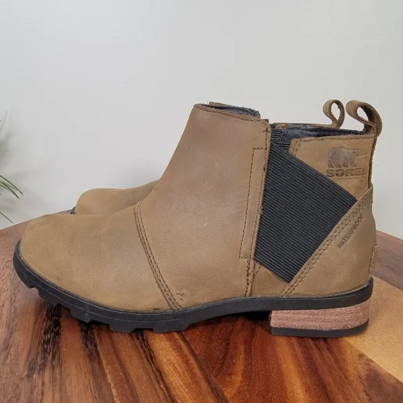 Sorel Emelie Chelsea Ankle Boots Waterproof Brown Leather Size 6
