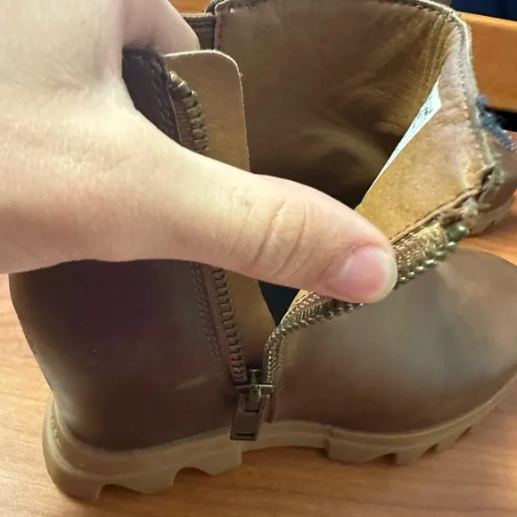 Sorel Joan Of Arctic III Wedge Boots US 8 Women's Brown Zip Chelsea Bootie