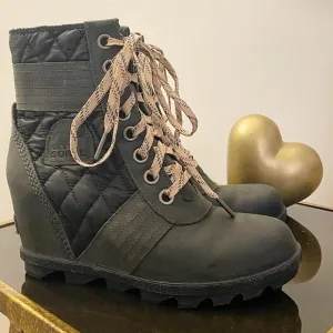 Sorel Lexie Quilted Boots, Size 7.5