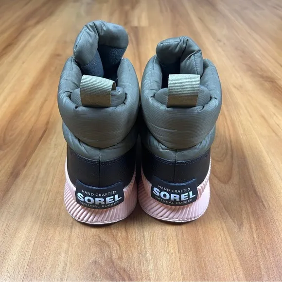 SOREL Out N About III Puffy Women's Waterproof Insulated Boots Size 10