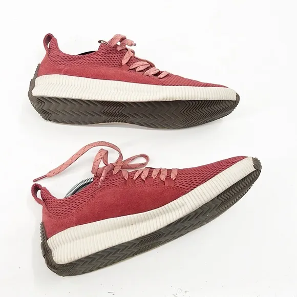Sorel Out N About Plus Dusty Crimson Lace Up Sneakers Size 9