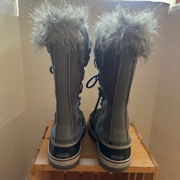 Sorel Size 8 Gray Black Joan Of Arctic Faux Fur Trim Waterproof Winter Snow Boot