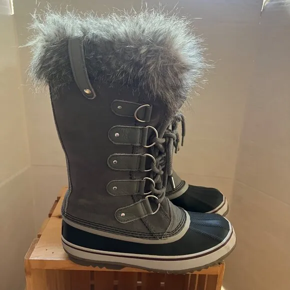Sorel Size 8 Gray Black Joan Of Arctic Faux Fur Trim Waterproof Winter Snow Boot