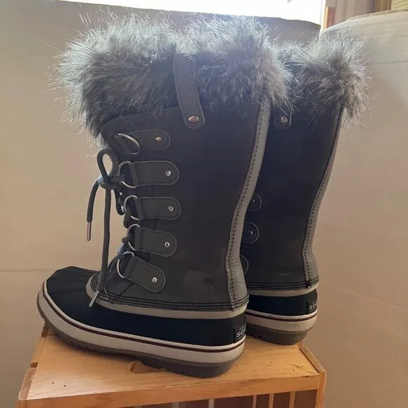 Sorel Size 8 Gray Black Joan Of Arctic Faux Fur Trim Waterproof Winter Snow Boot