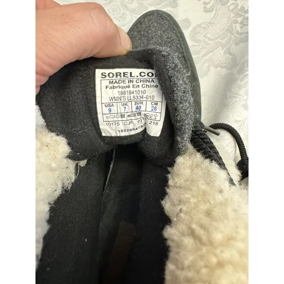 Sorel Size‎ 9 Sneakchic Alpine Holiday Shearling Waterproof Cold Weather Boots