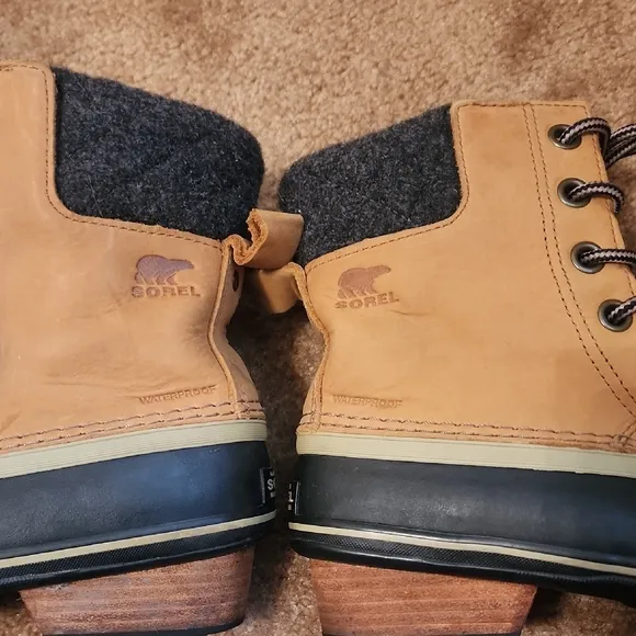 Sorel Slimpack II Lace Tan and Black Winter Boots