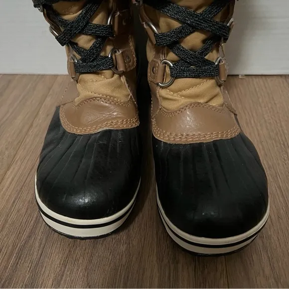 Sorel Tofino II Size 5 Waterproof Winter Snow Boots Faux Fur Tan Black apres
