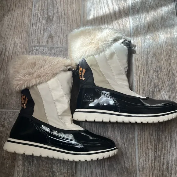 Sorel waterproof Women's Black and Cream Winter Boots