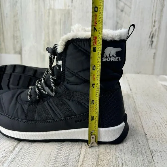 Sorel Whitney Il Short Lace-Up Waterproof Cold Weather Boots size 5