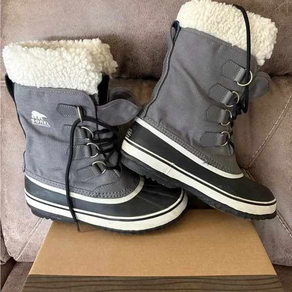 Sorel Winter Carnival Boots - Black and Gray